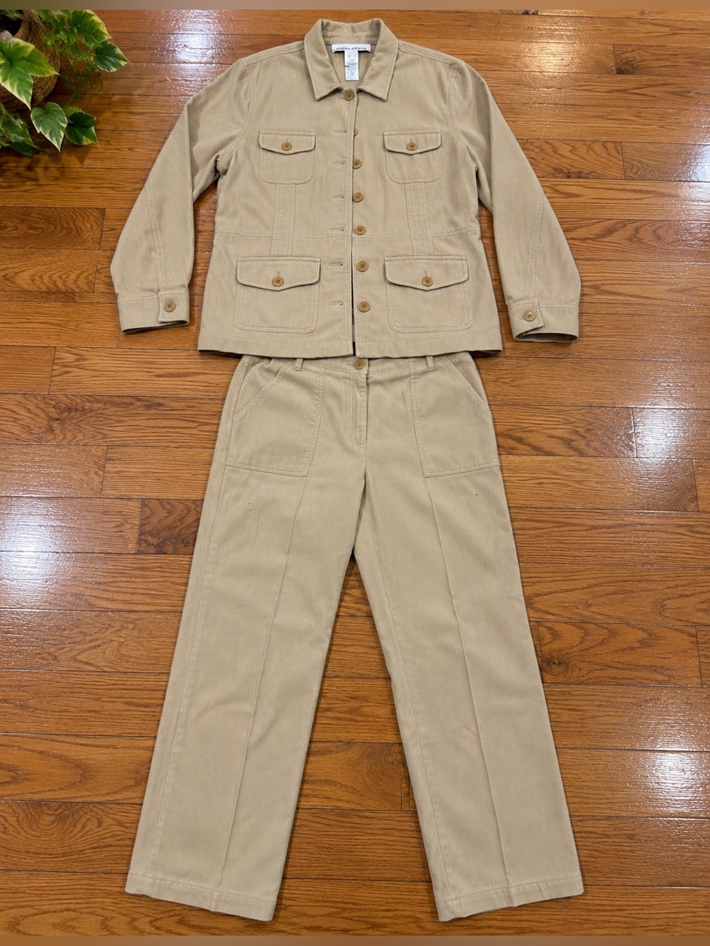 Size Large 14 Jones New York Sport Women’s Tan Corduroy Jacket Pants Suit Set